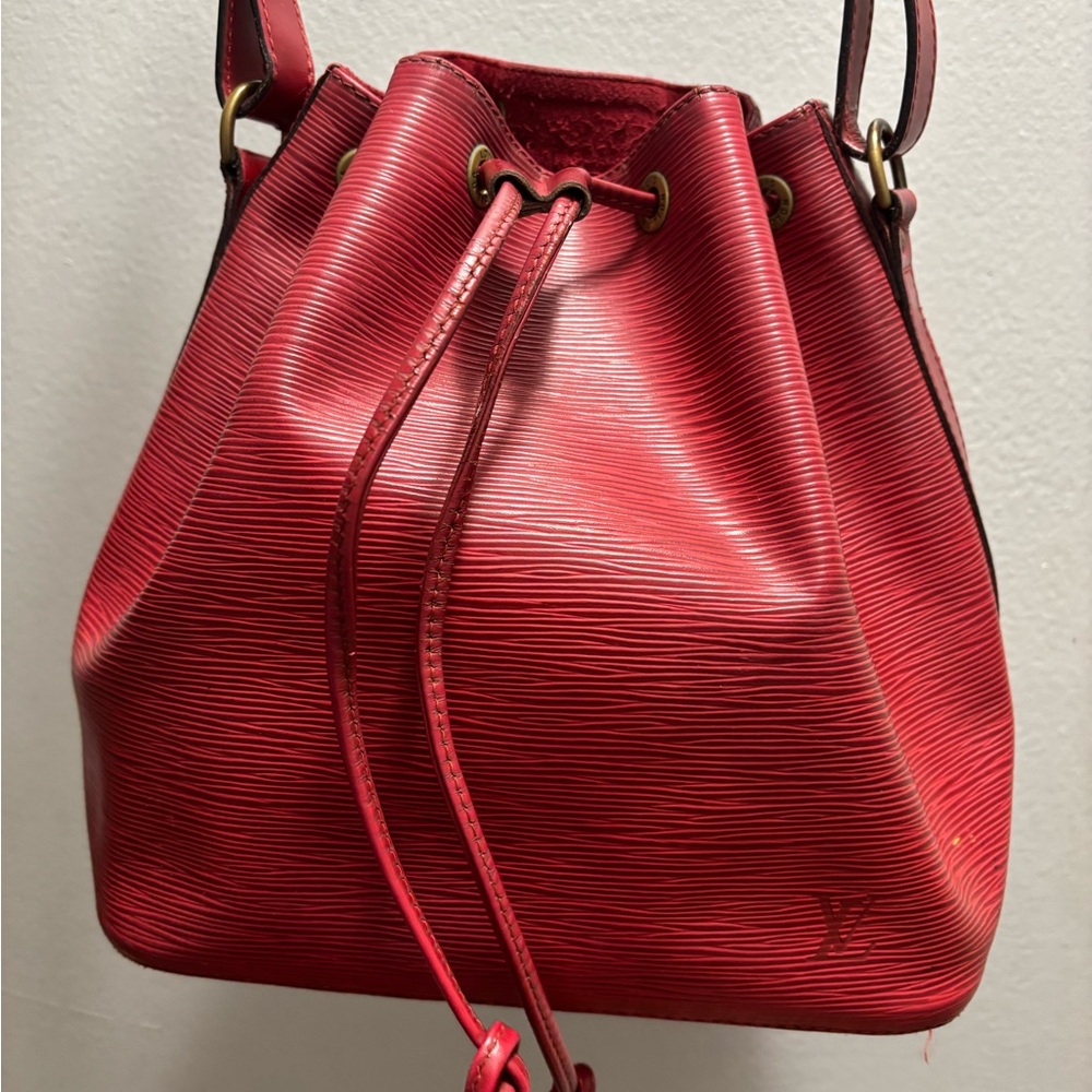 Louis Vuitton Noe Red Epi Leather Shoulder Bag